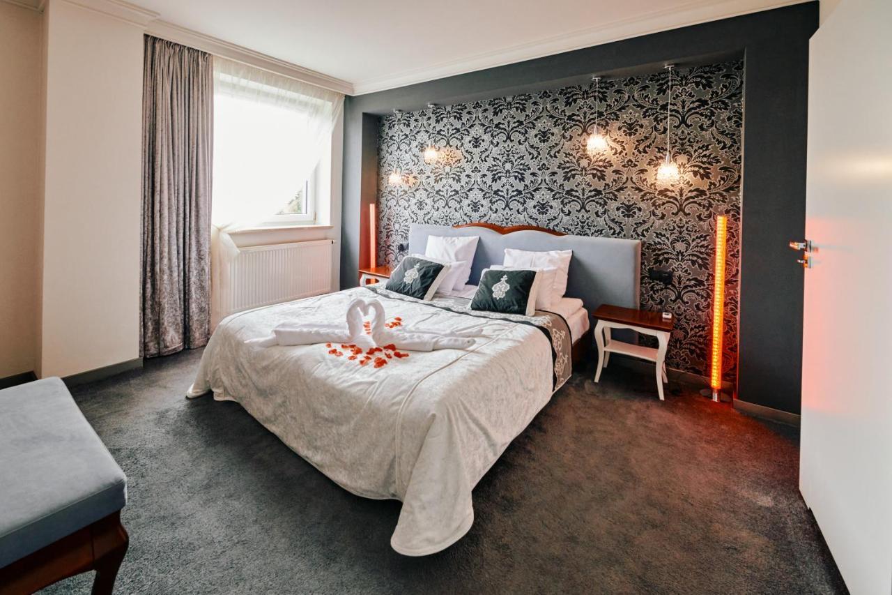 Bialy Dom Henlex Hotel Restauracja Poznań Extérieur photo